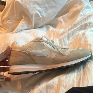 2023 Wmns MD Runner 2 'Phantom Light
Cream'